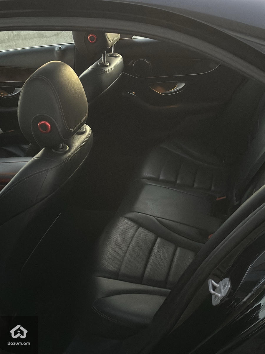 Mercedes C300 - image 6
