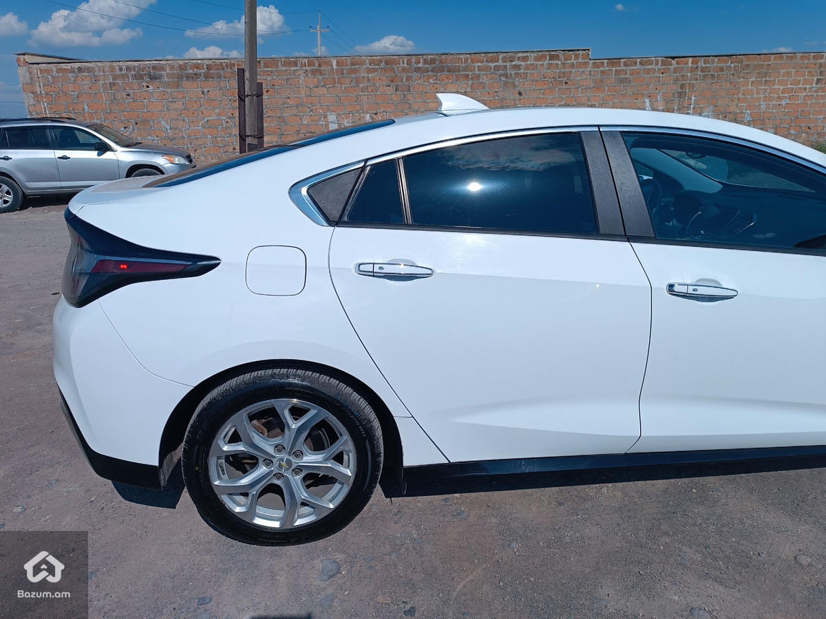 Chevrolet Volt 2 Premier .2017/2016 - image 14