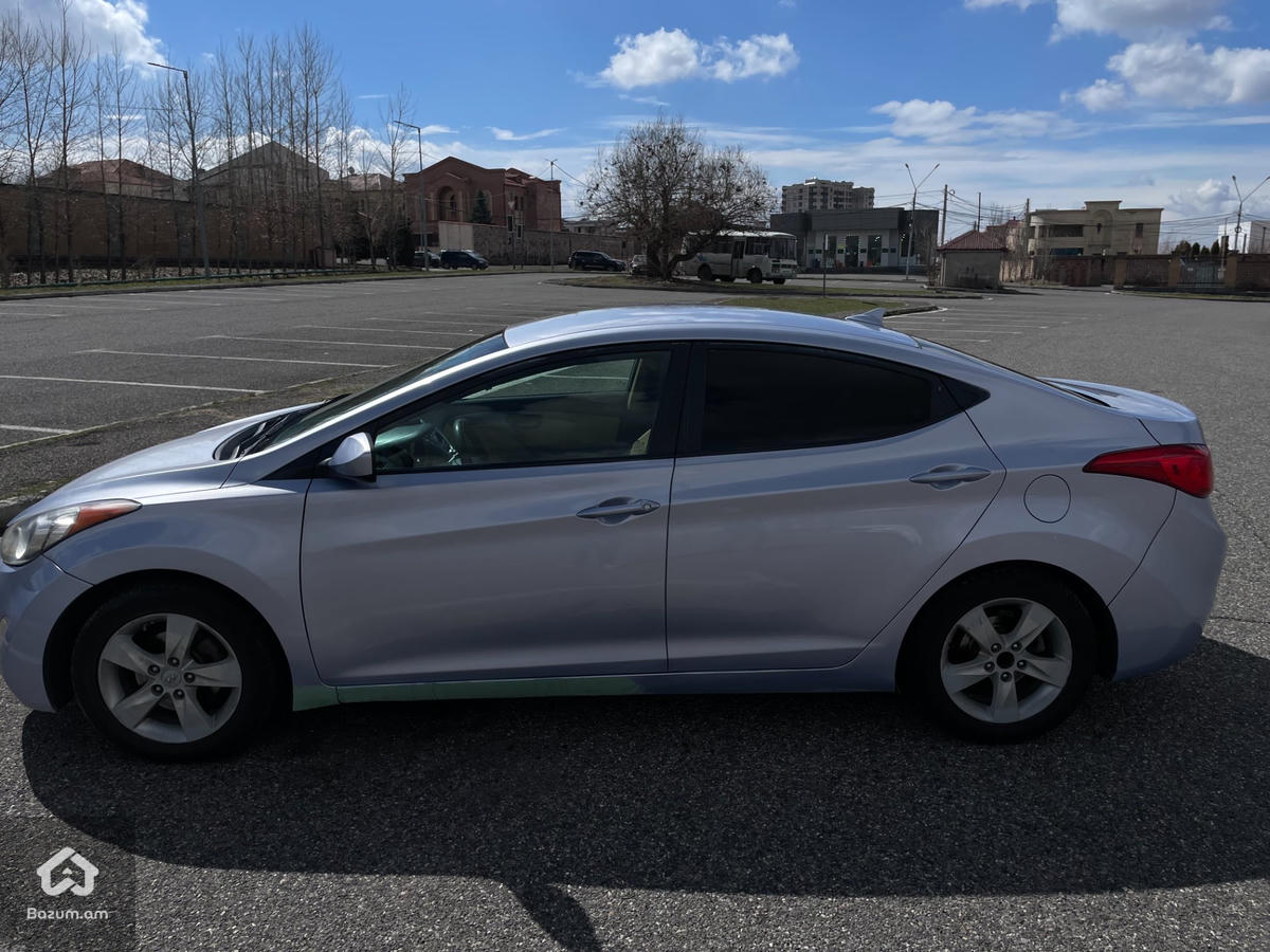 Hyundai Elantra 1.8l - image 6