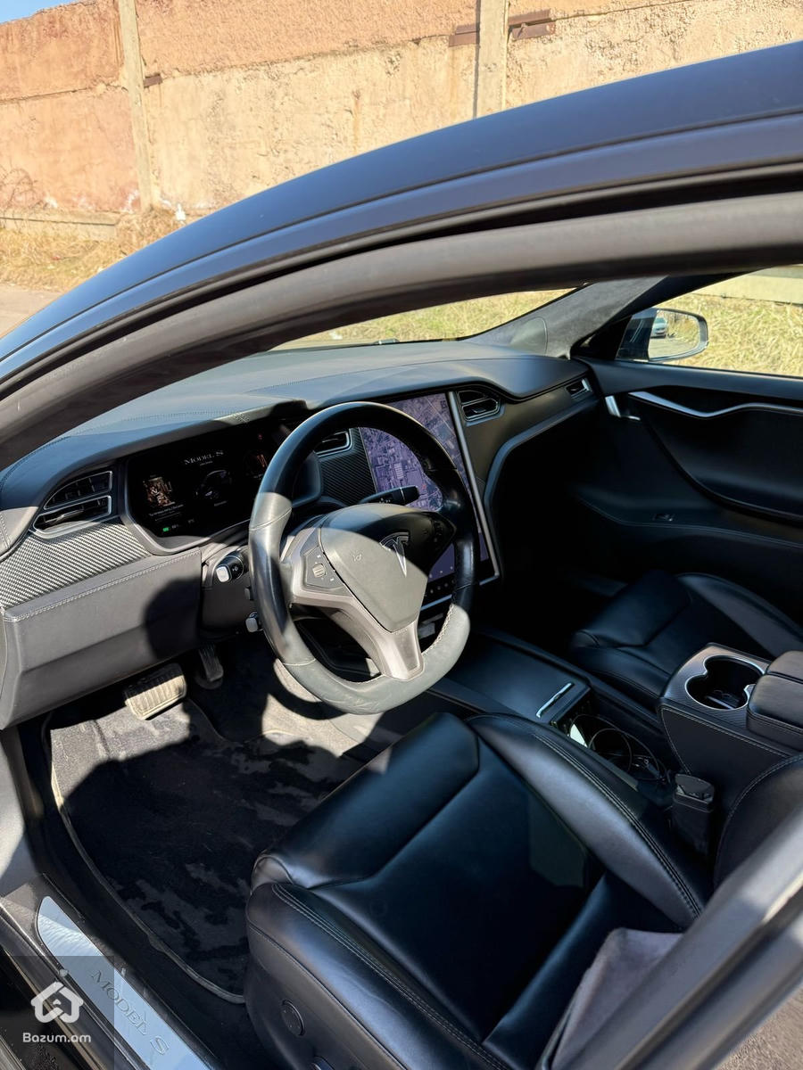 Tesla Model S Long Range Dual Motor - image 6