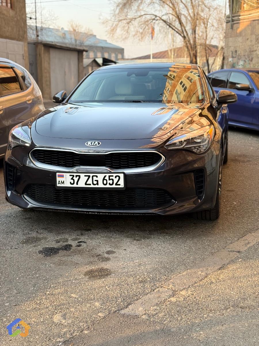 KIA Stinger 2.0 Premium