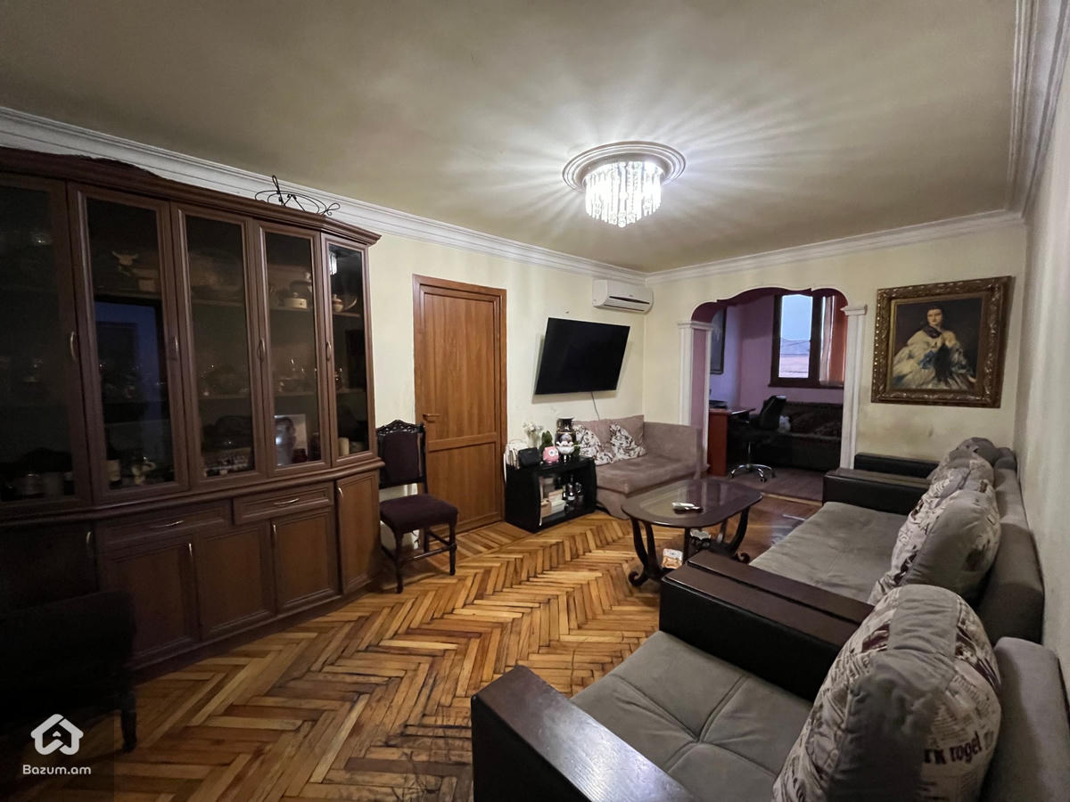 Վաճառվում է բնակարան Էրեբունի փողոցում - image 2
