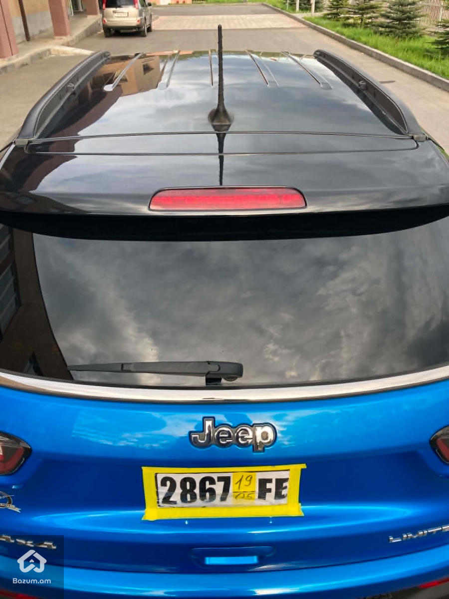 2020 Jeep Compass, Limited 4X4 - image 8