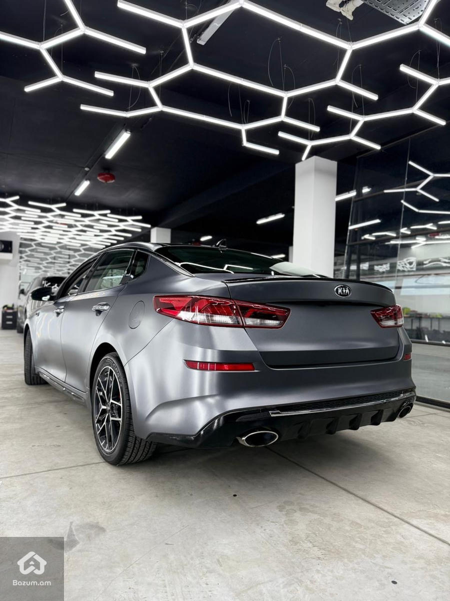 Kia Optima SX 2.0 Turbo - image 2