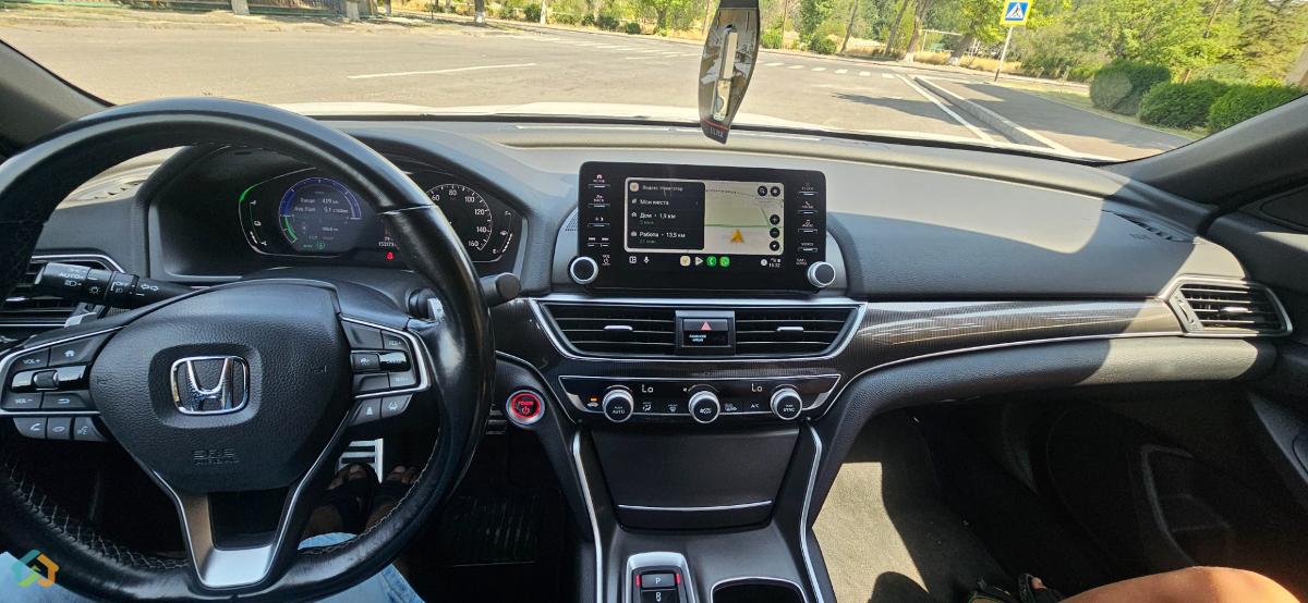 Honda Accord Hybrid Sport - image 9