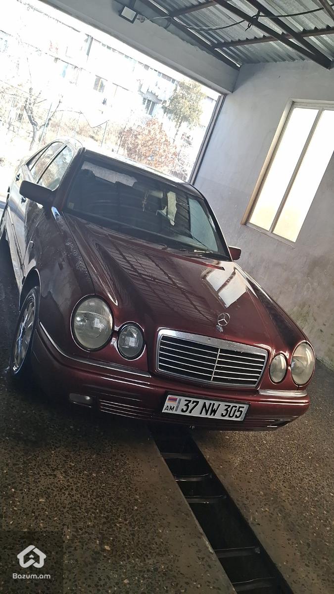 Mercedes E class 1999 - image 2