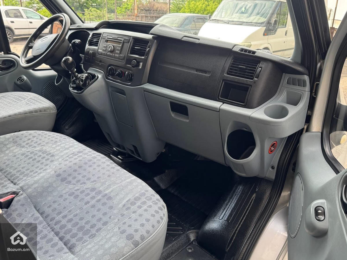Ford transit  - image 12