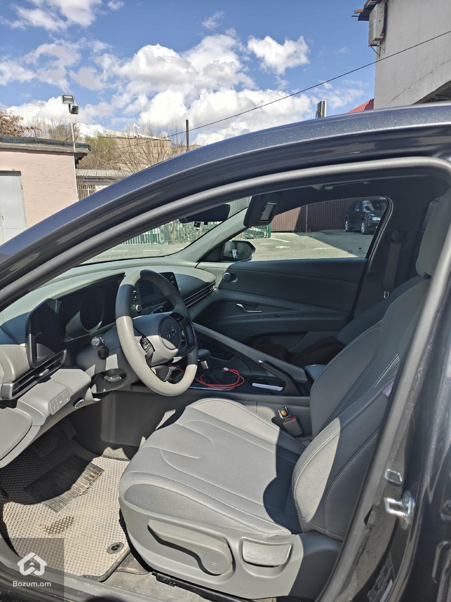 Hyundai elantra cn7 2021 - image 9