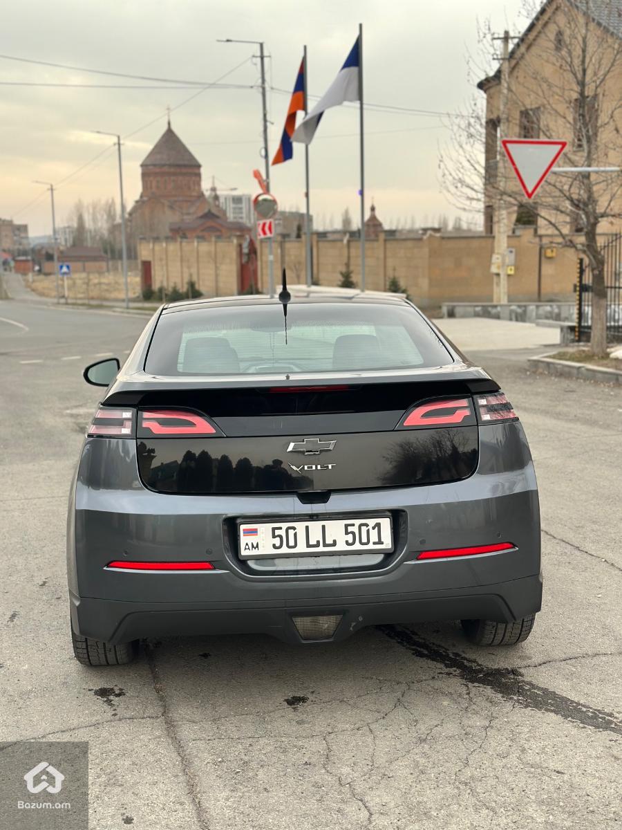 Chevrolet Volt 1 - image 6