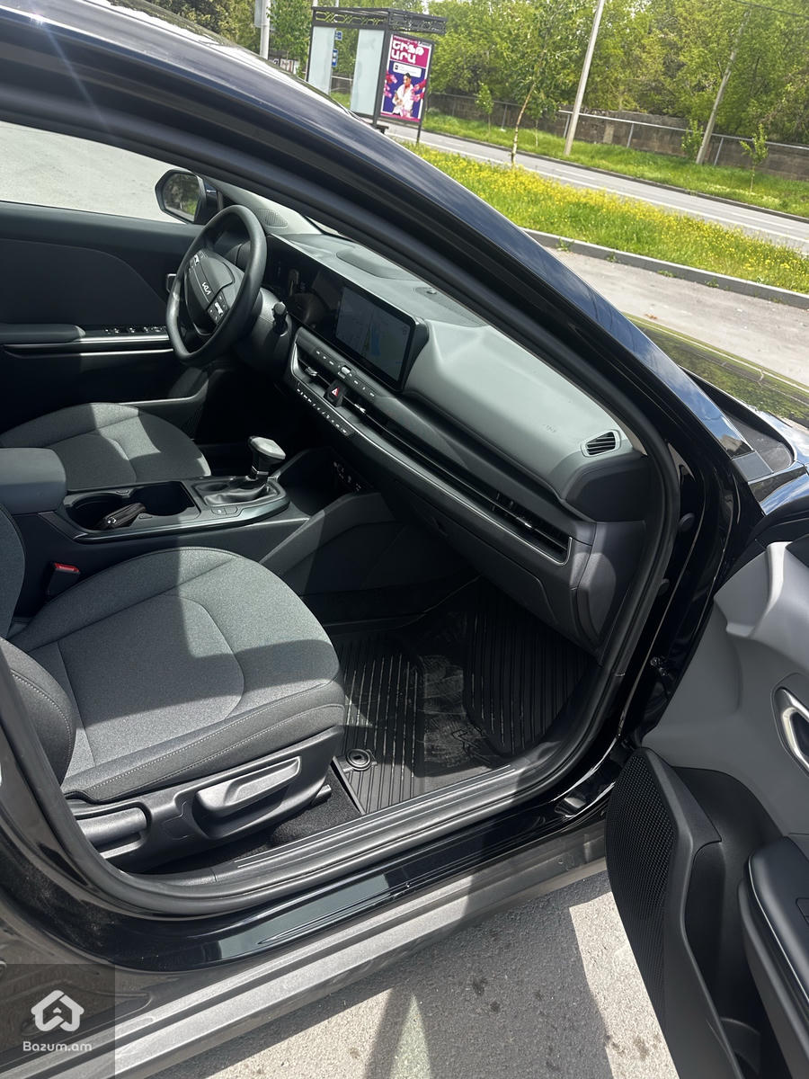 Kia k4 - image 9