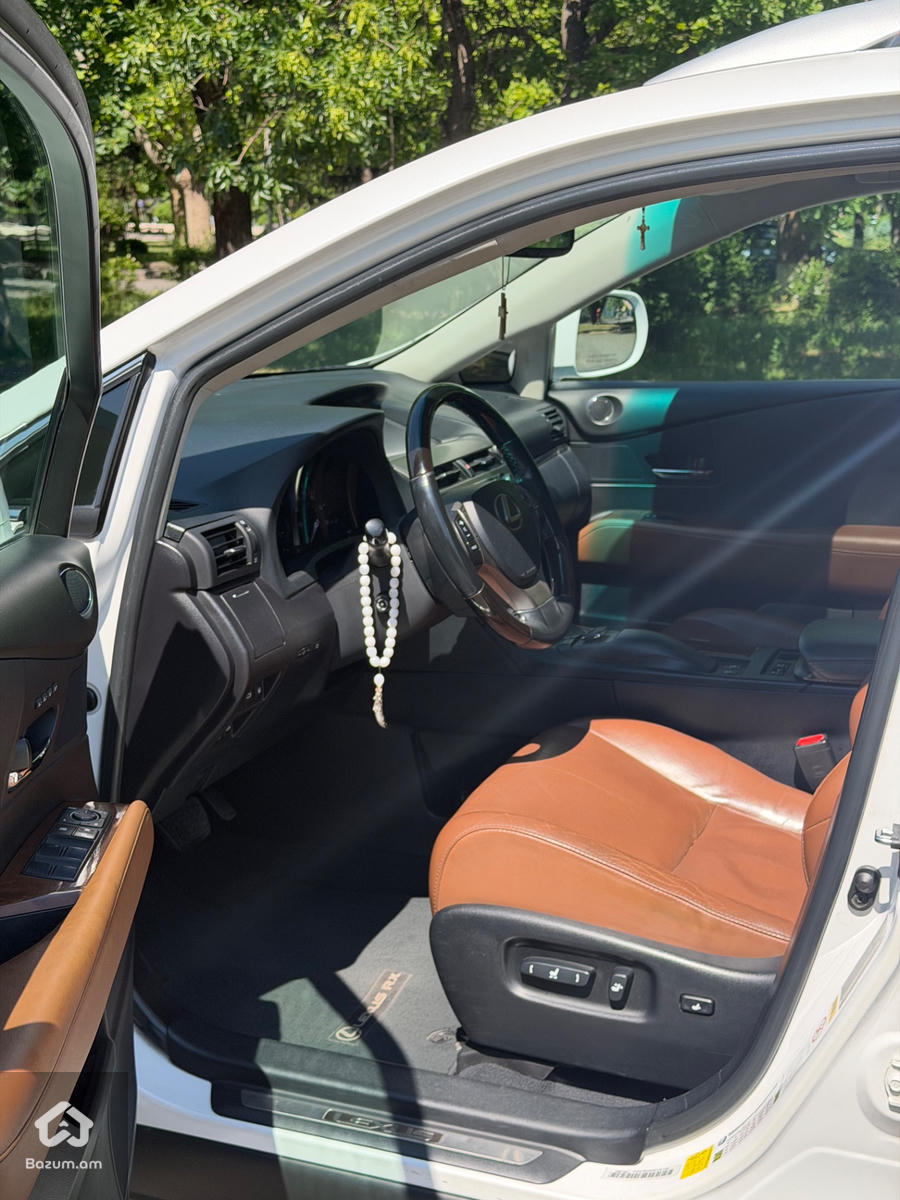 LEXUS RX350  - image 9