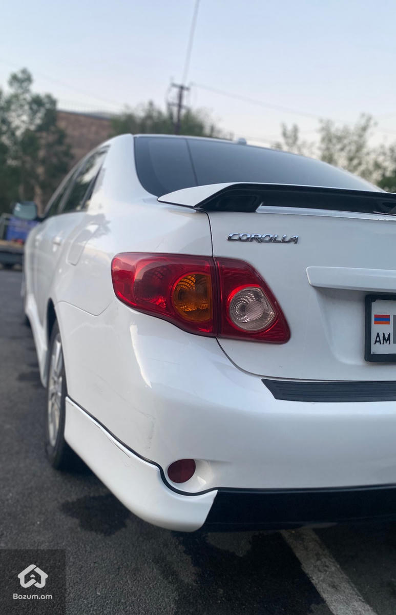 Toyota Corolla S - image 6