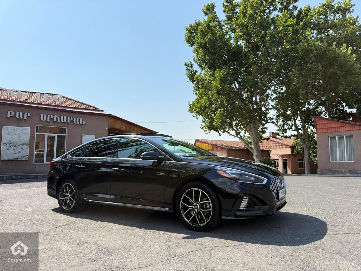 Hyundai Sonata  - image 2