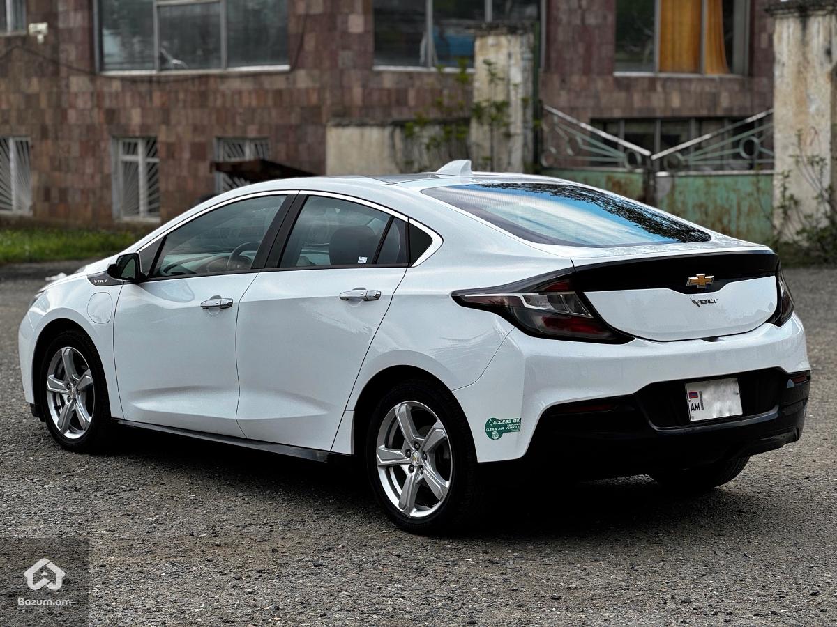 chevrolet Volt 2 - image 6