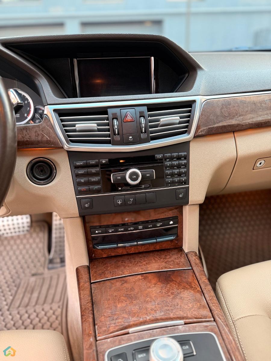 Mercedes benz w 212 - image 6