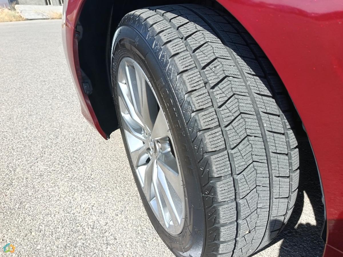 Toyota Camry hybrid  - image 10