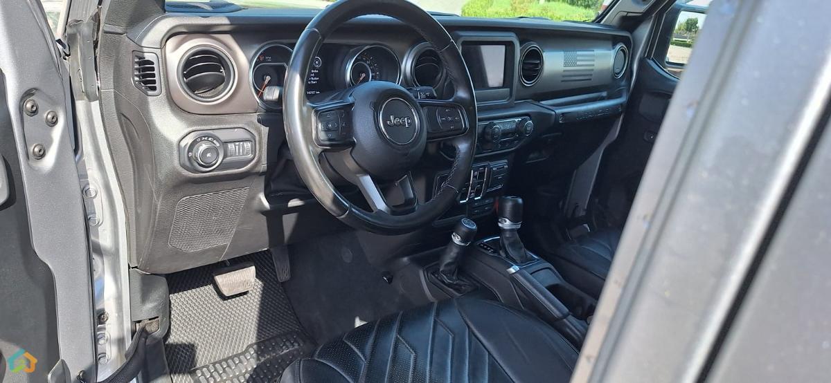 Jeep Wrangler  - image 7