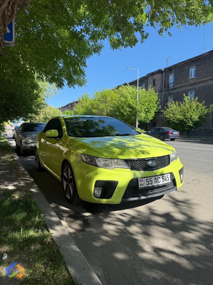 Kia Cerato cupe - image 2