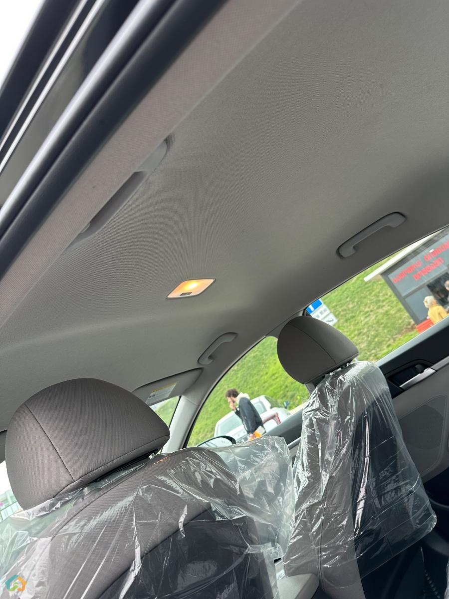 Hyundai Elantra - image 9