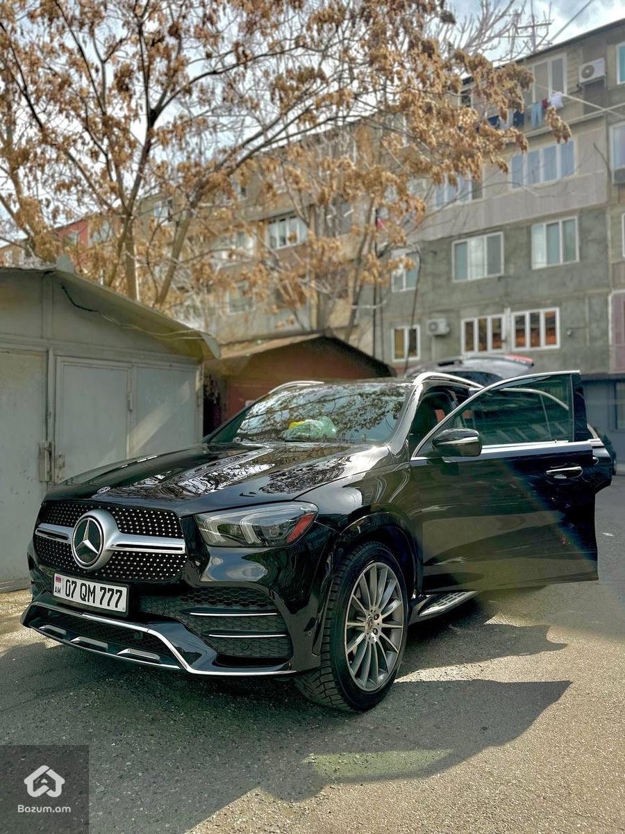 Mercedes Benz - image 11