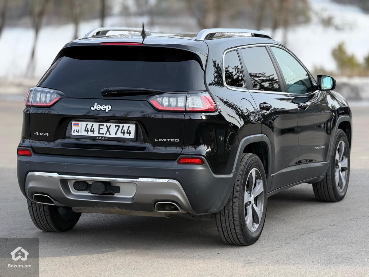 Jeep Cherokee Limited 3.2 - image 6