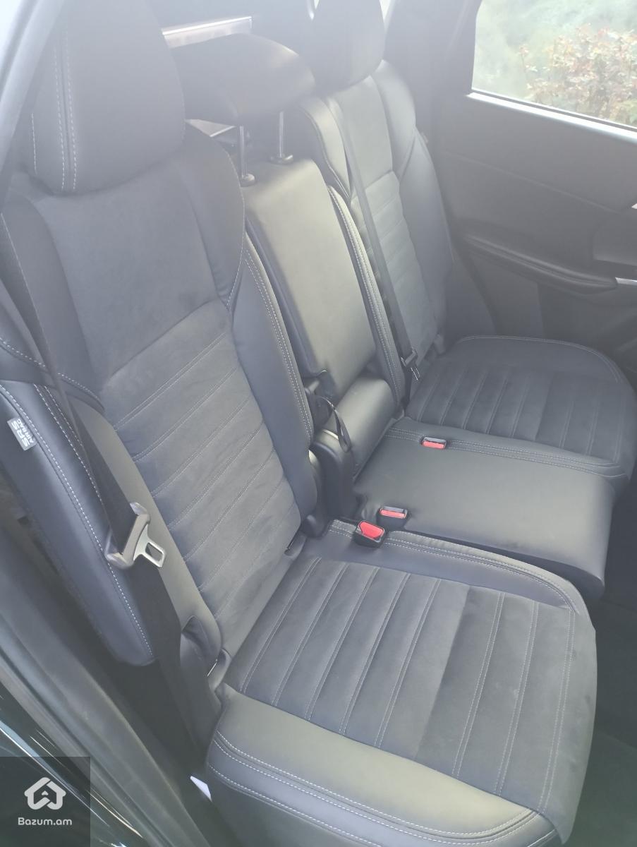 Mitsubishi Outlander SE - image 11