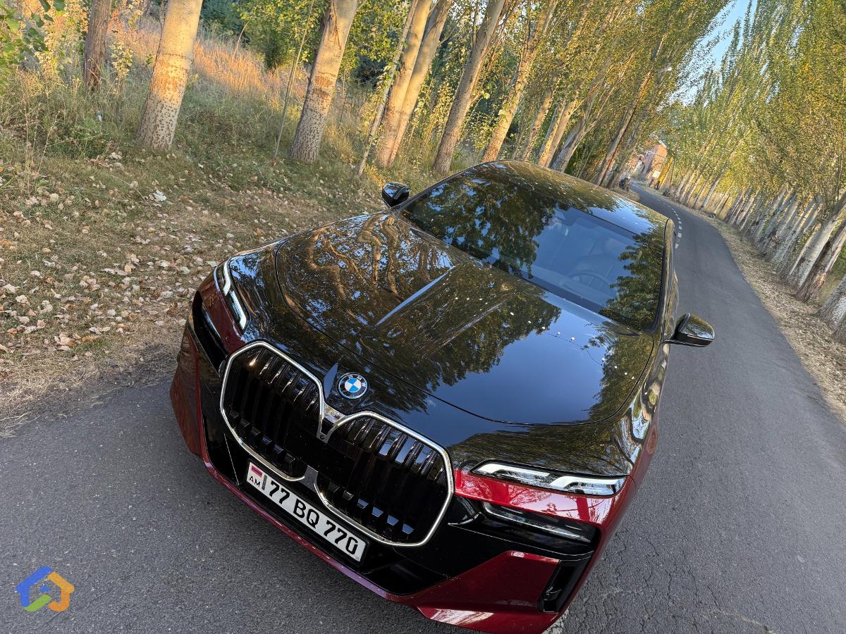 BMW i7 Xdrive 60 - image 1