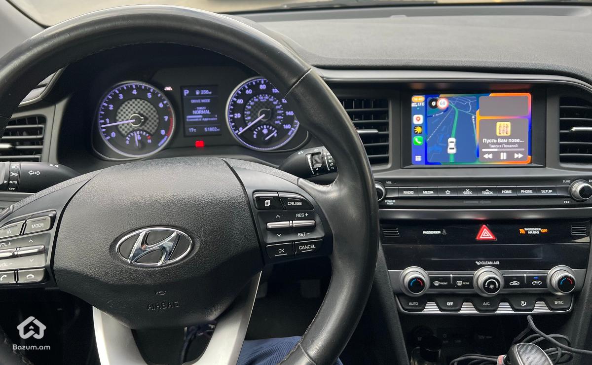 Hyundai Elantra Value Edition 2.0 - image 15