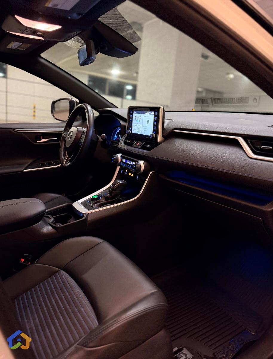 Hybrid Rav4 - image 24