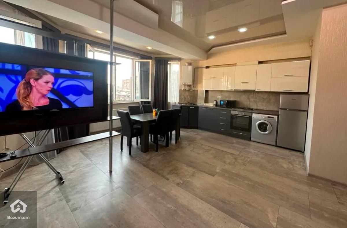 3 սենյականոց բնակարան  Ալեք Մանուկյան փողոցում - image 1