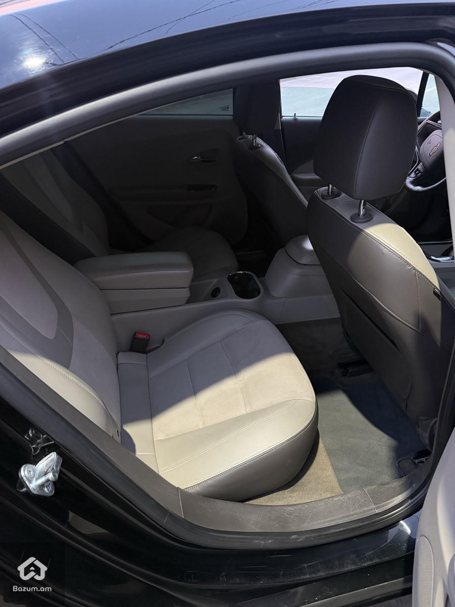 Chevrolet Volt - image 8