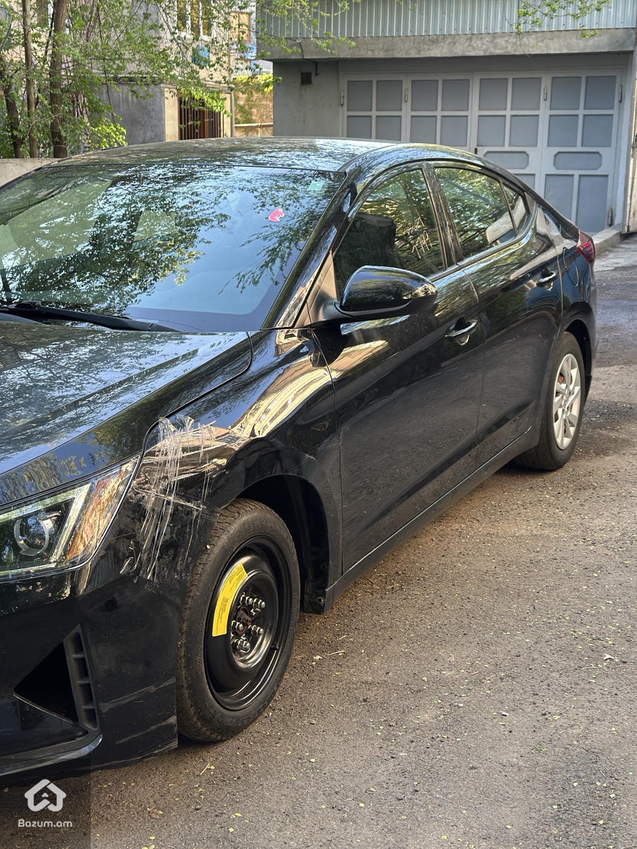 Hyundai Elantra 2020 - image 2