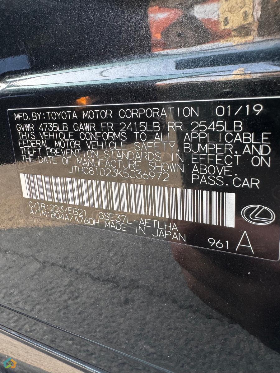 Lexus is 300 3.5 AWD - image 18