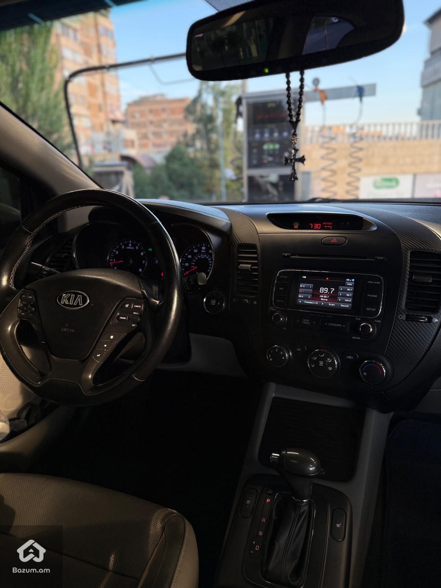 KIA FORTE KUPE - image 9