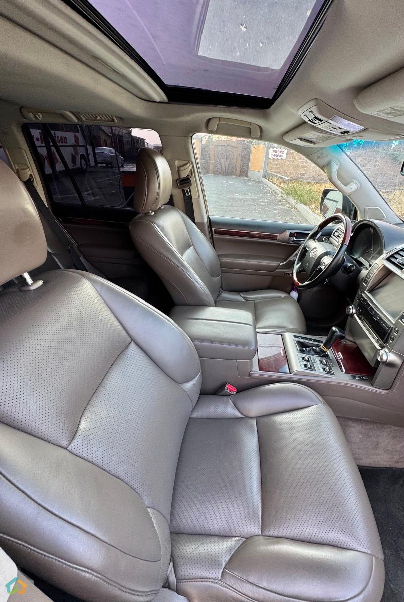 Lexus GX460 - image 3