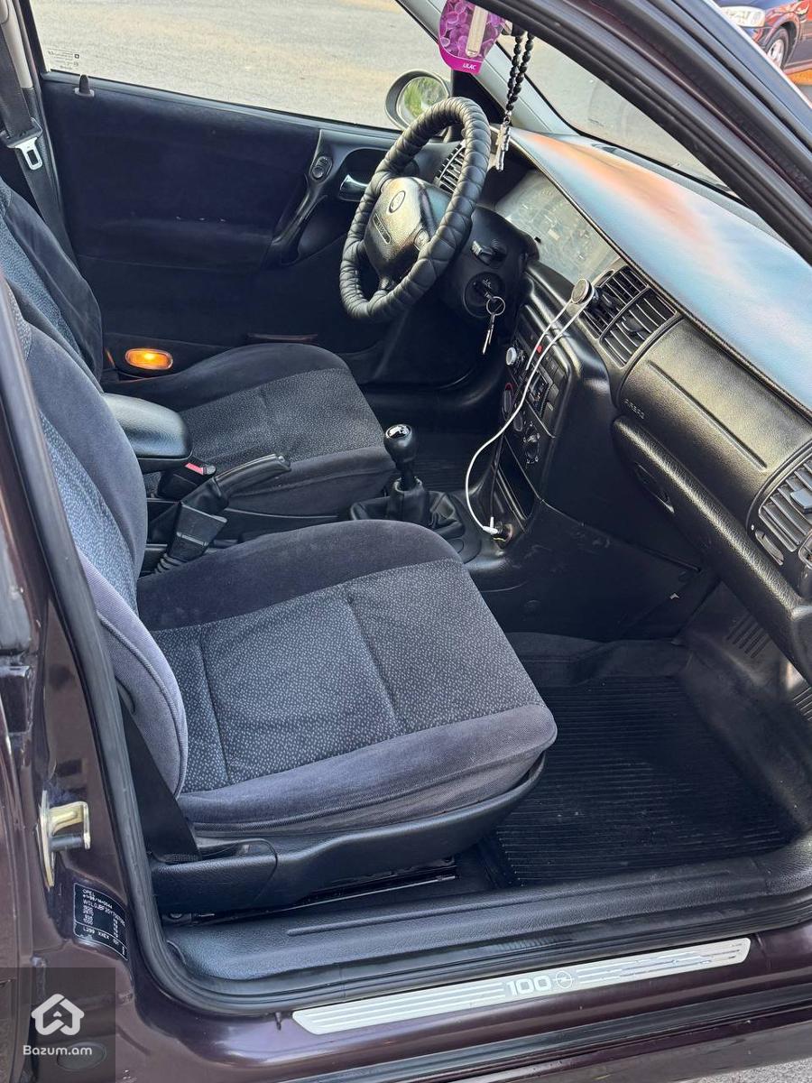 OPEL VECTRA - image 11