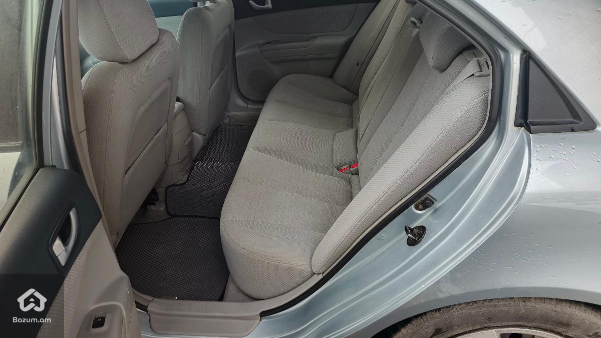 Hyundai Sonata NF - image 15