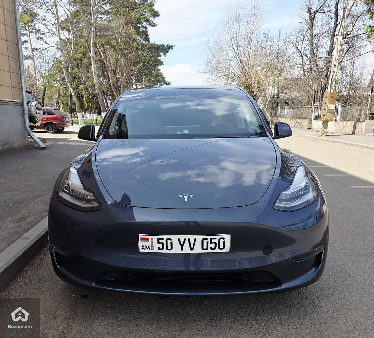 Tesla Model Y 2023 Dual Motor - image 4