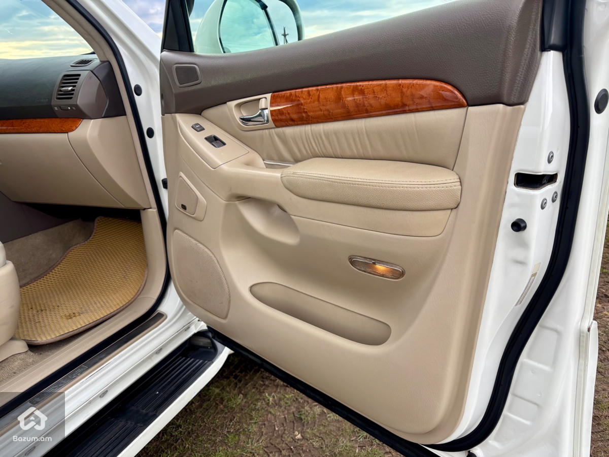 Lexus GX470  - image 17