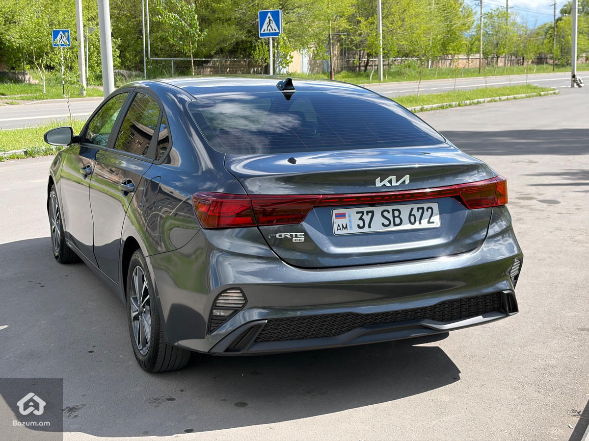Kia Forte - image 3