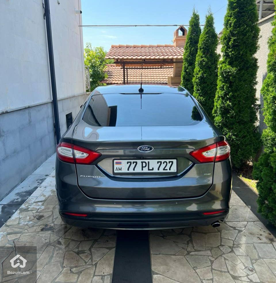 Ford Fusion - image 3