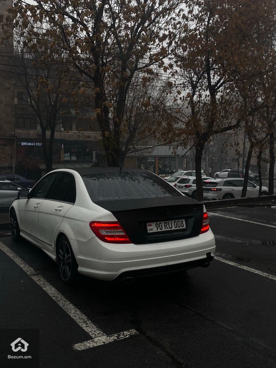 mercedes benz c300 w204 - image 14