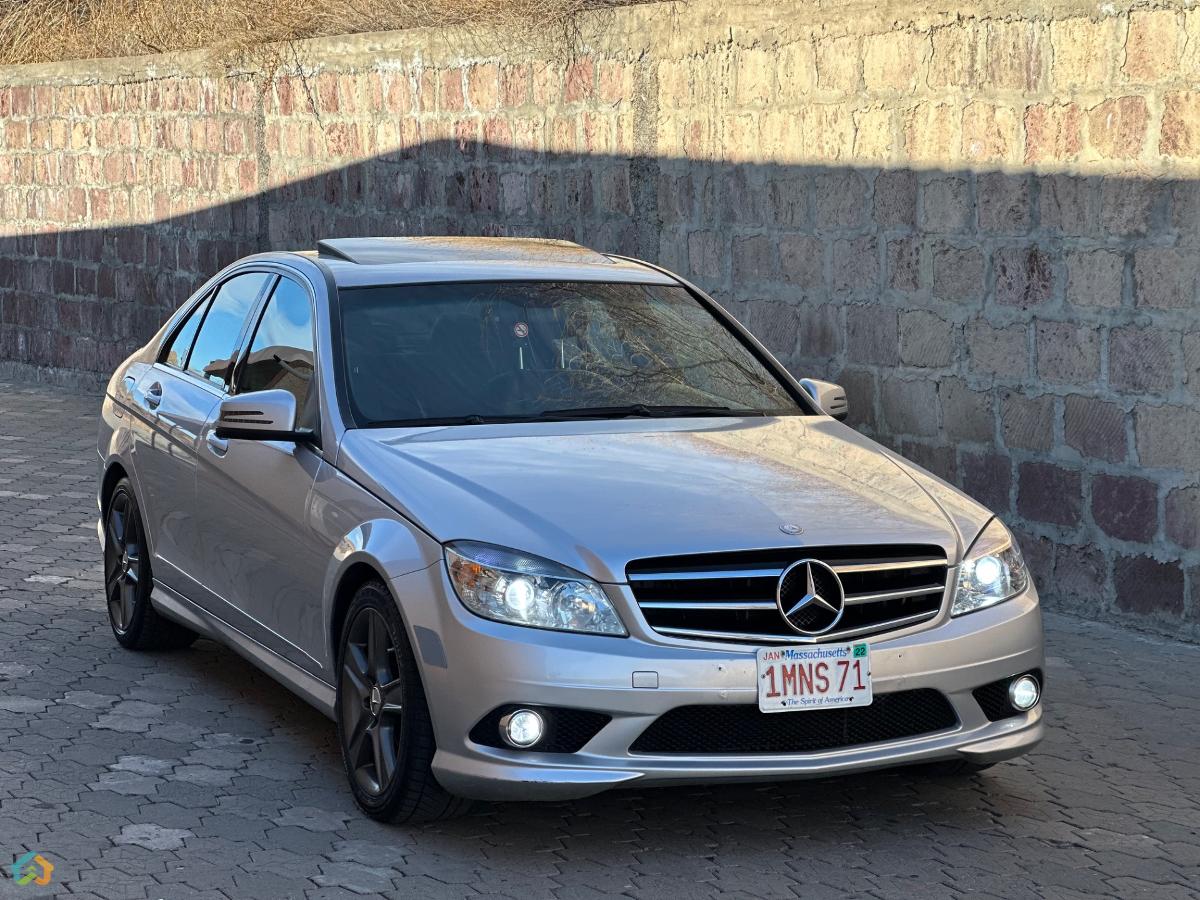 Mercedes benz c300 - image 13
