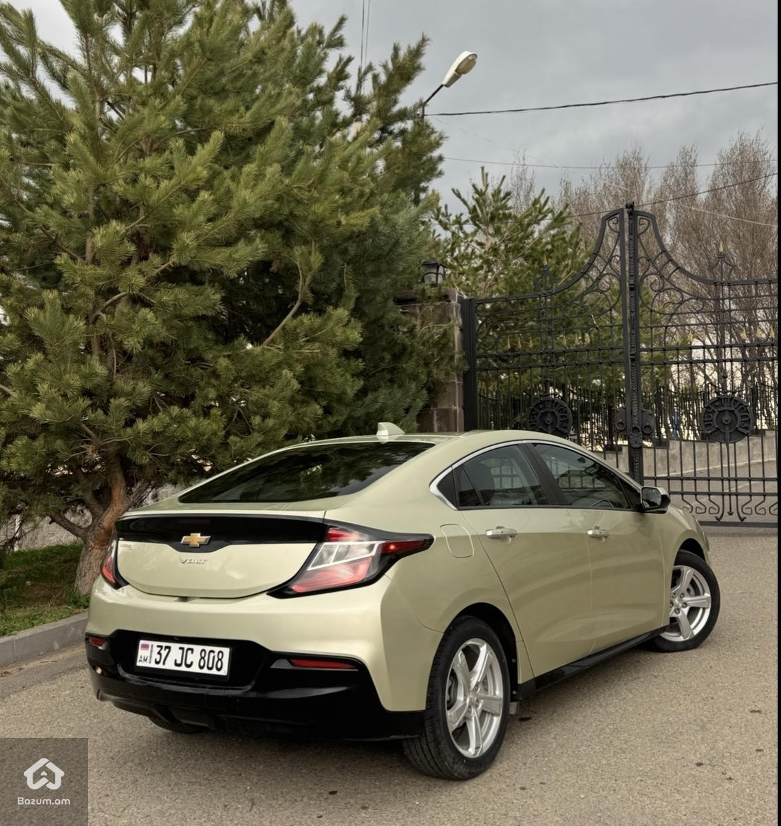 Chevrolet Volt 2 - image 3