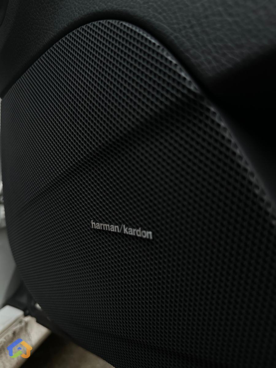 Mercedes Benz - image 8