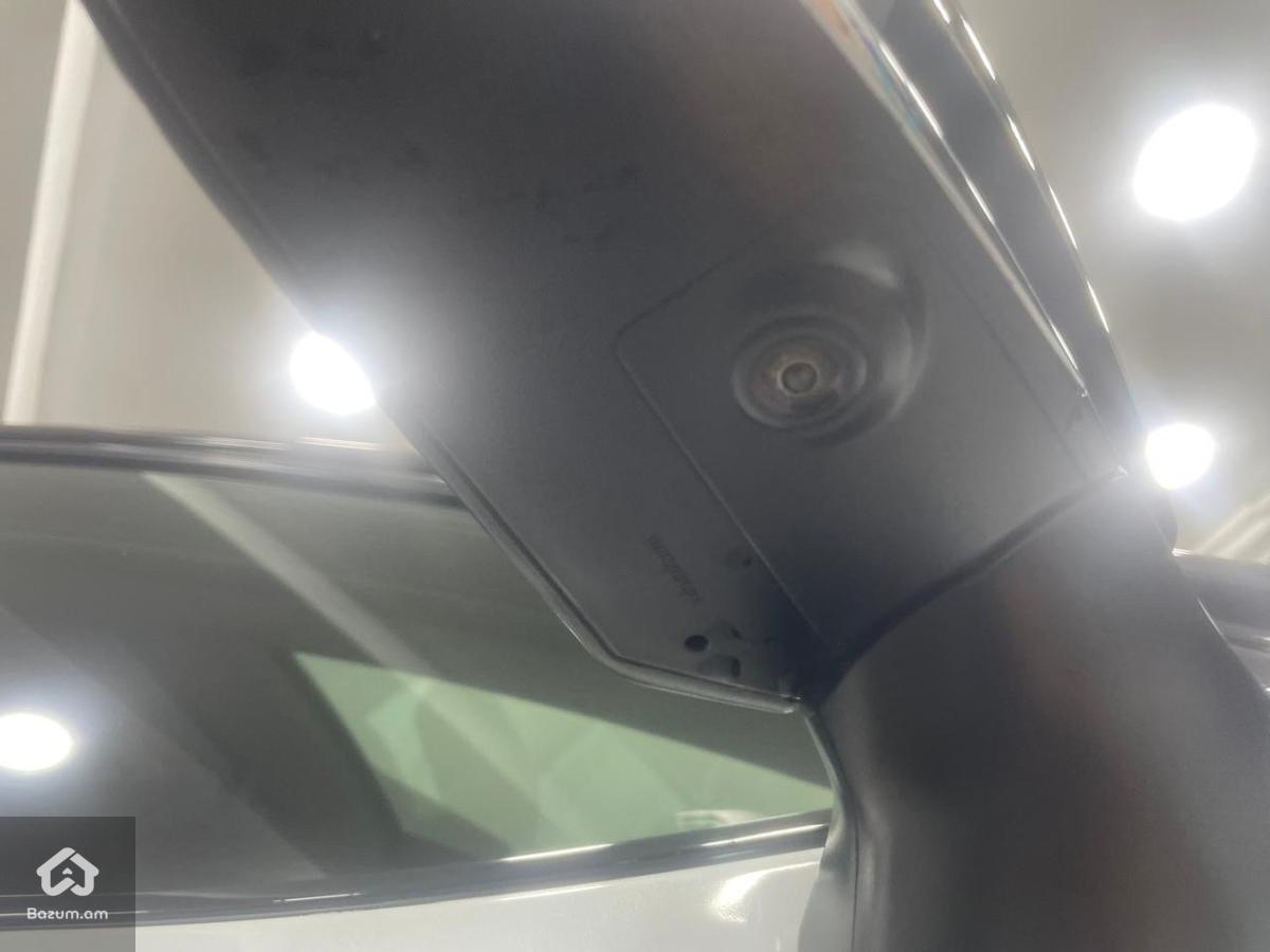 Toyota camry - image 11