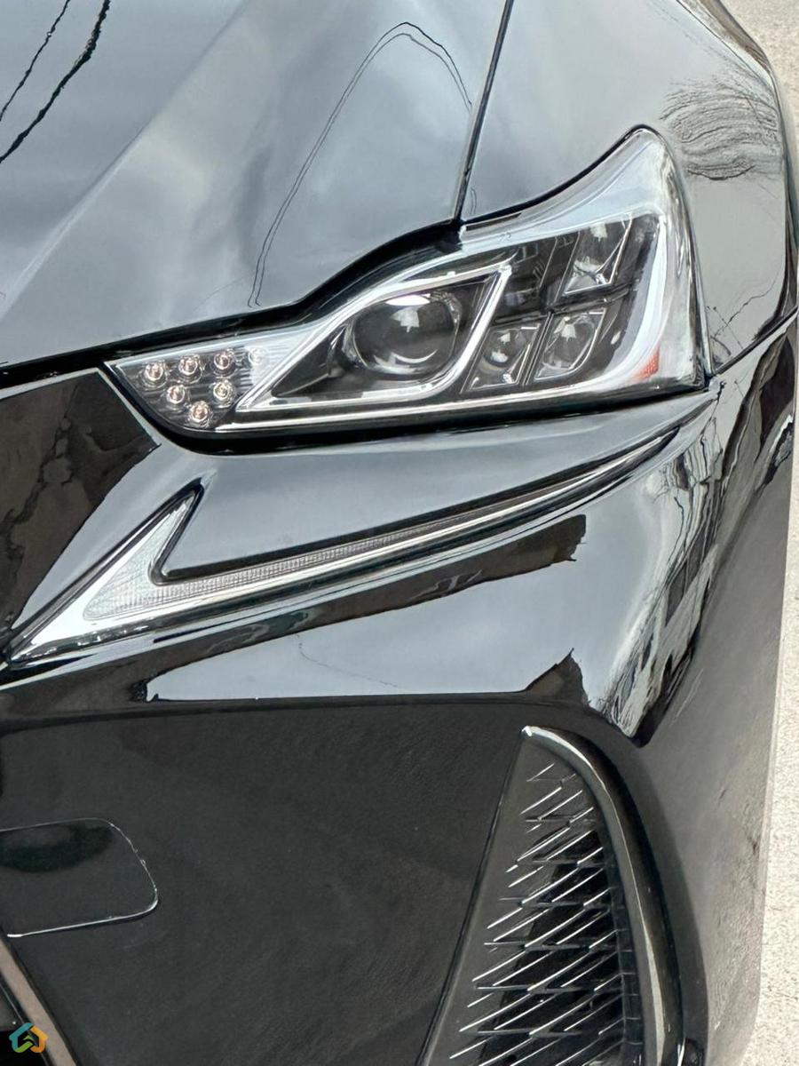 lexus is f-sport  - image 7