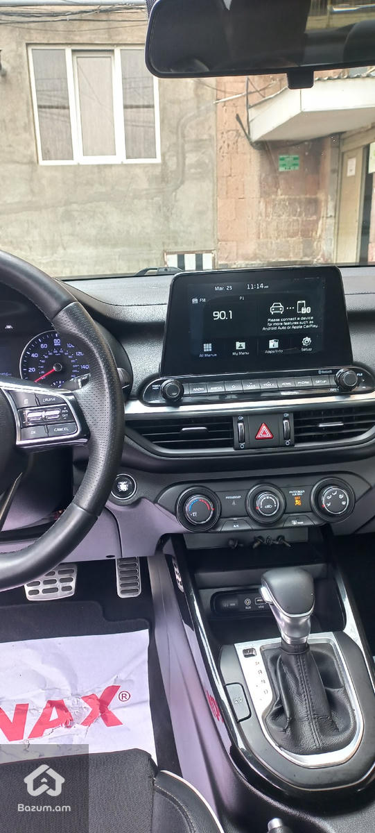 Kia Forte GT Line - image 13