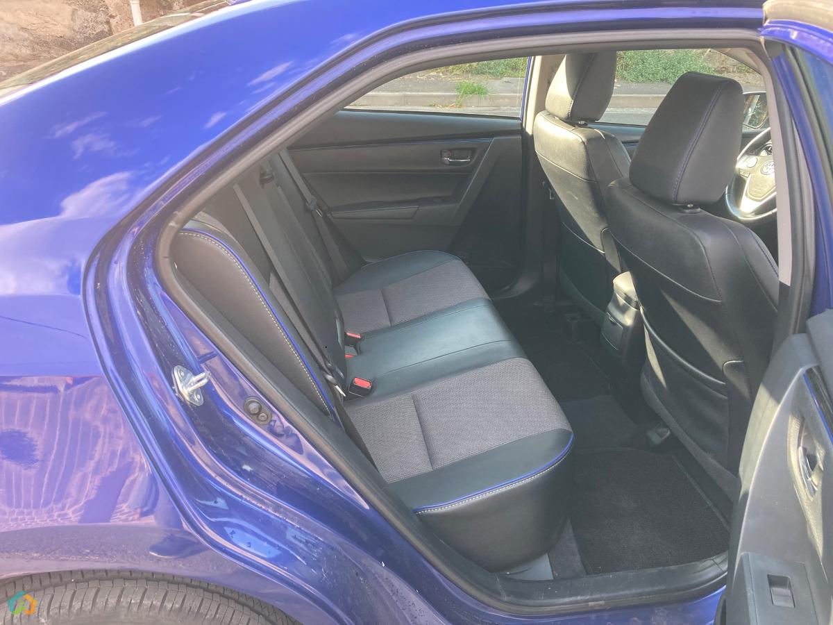 Toyota Corolla - image 14