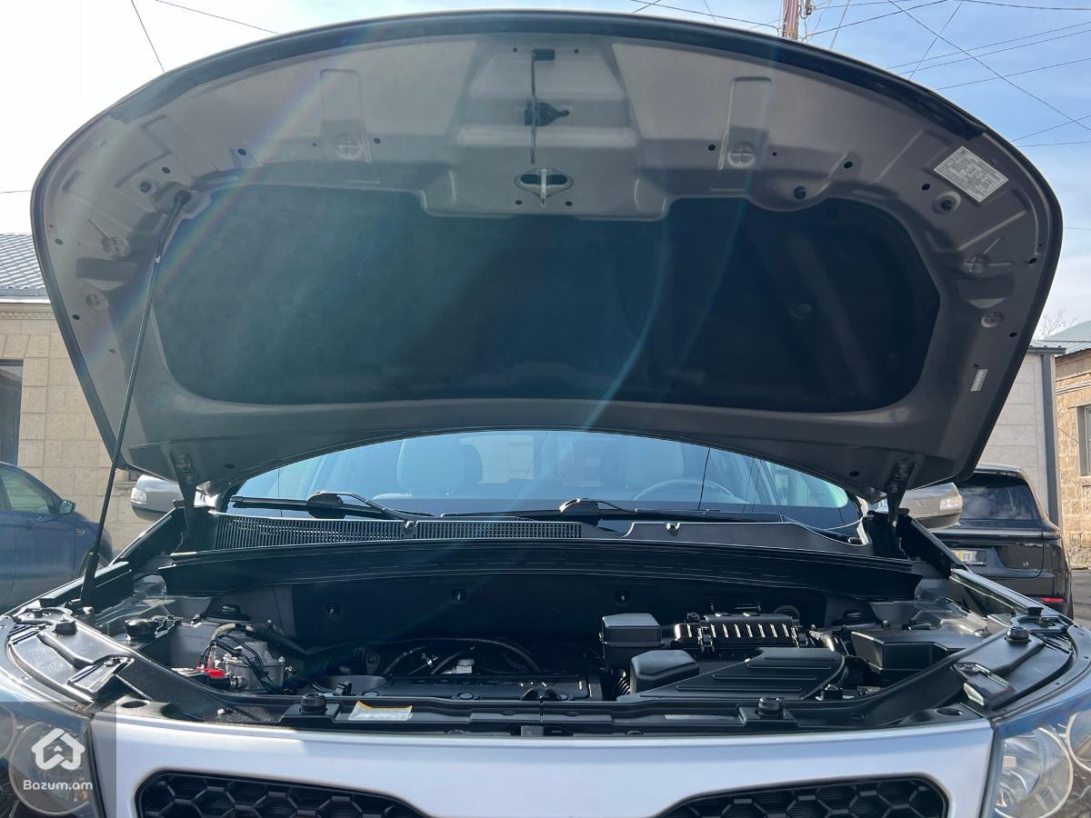 Kia Sorento 2010 - image 17